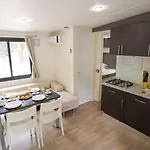פארק נופש Mobile Homes Bijela Uvala Vacanceselect