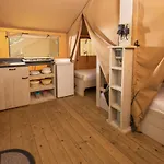 Mobile Homes Bijela Uvala Vacanceselect 4* פורץ
