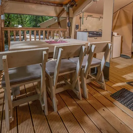 Mobile Homes Bijela Uvala Vacanceselect פארק נופש