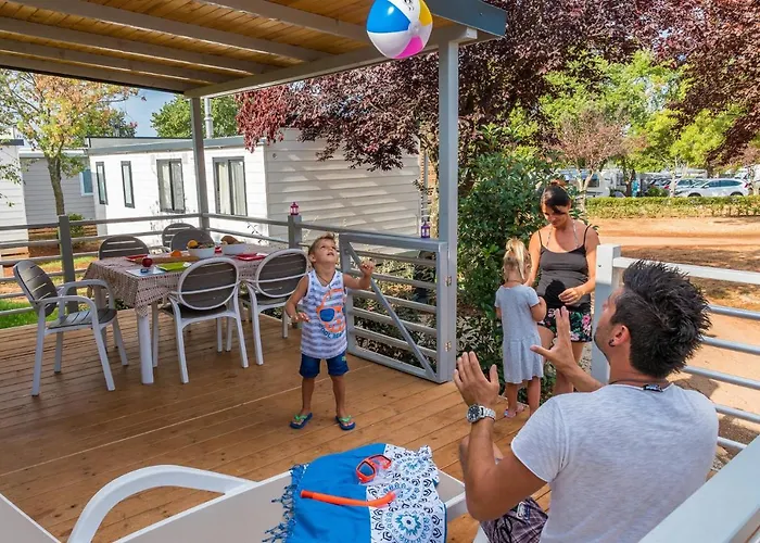 ホリデーパーク Mobile Homes Bijela Uvala Vacanceselect