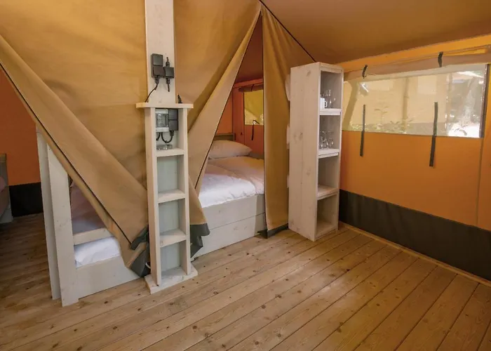 ホリデーパーク Mobile Homes Bijela Uvala Vacanceselect ポレッチ
