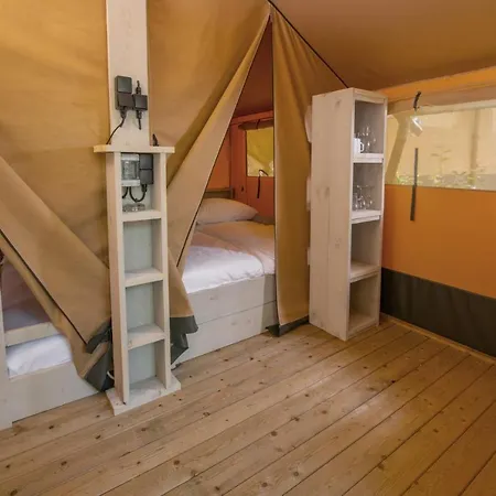 Aldeamento Turístico Mobile Homes Bijela Uvala Vacanceselect Poreč