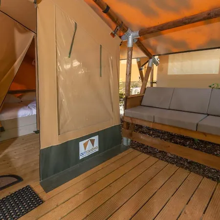 Mobile Homes Bijela Uvala Vacanceselect Poreč