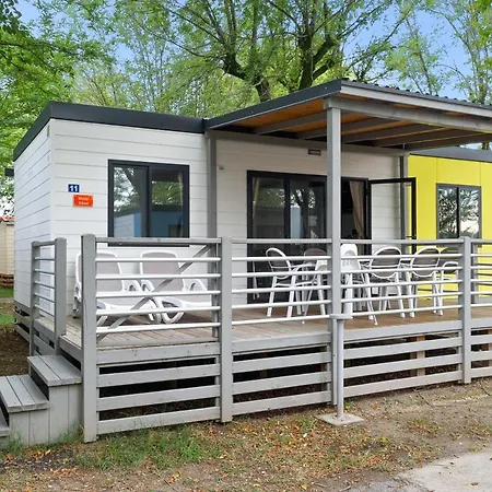 Village de vacances Mobile Homes Bijela Uvala Vacanceselect 4*