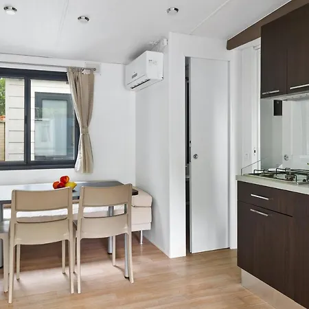Village de vacances Mobile Homes Bijela Uvala Vacanceselect 4*