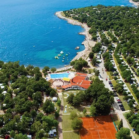 Village de vacances Mobile Homes Bijela Uvala Vacanceselect 4*