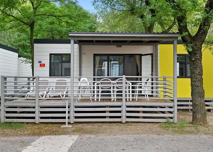 Prázdninový areál Mobile Homes Bijela Uvala Vacanceselect 4*