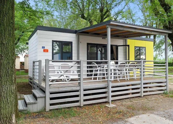 Prázdninový areál Mobile Homes Bijela Uvala Vacanceselect 4*