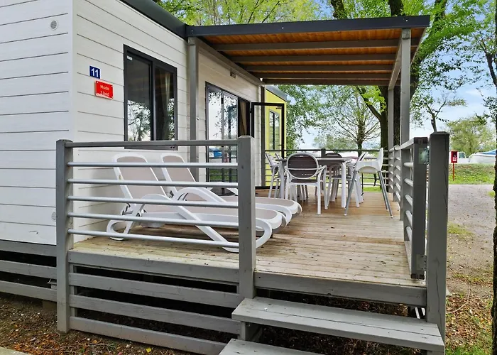 Mobile Homes Bijela Uvala Vacanceselect Poreč