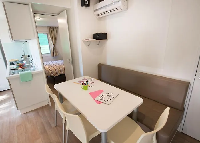 Mobile Homes Bijela Uvala Vacanceselect Prázdninový areál